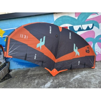 F-ONE Strike V4 5.5m&sup2; - Occasion